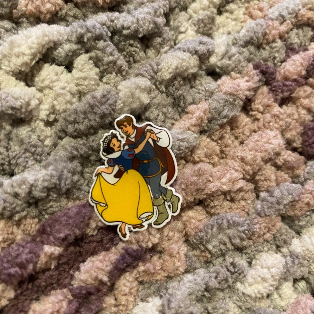 Snow White epoxy pin
